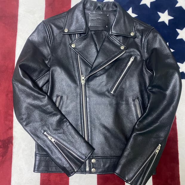 비바스튜디오 스탠다드 라이더자켓