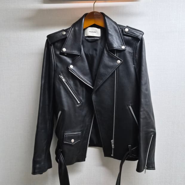 우먼 L) 비바스튜디오 레더자켓 팝니다