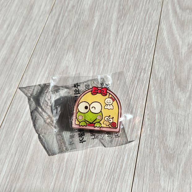 1500원!!! 산리오 랜덤 뱃지 케로피