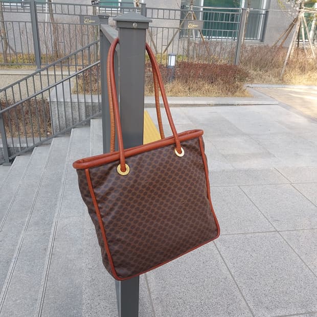 셀린느 빈티지 마카담 스퀘어 숄더백 (정품)