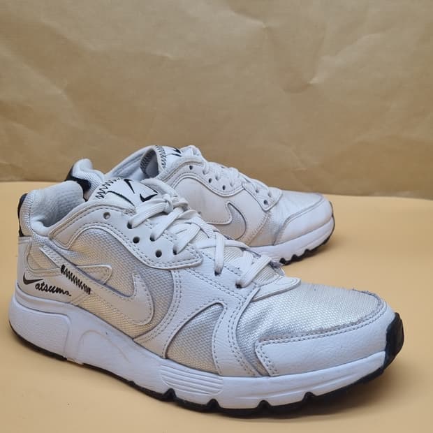 나이키 아츠마 운동화 225