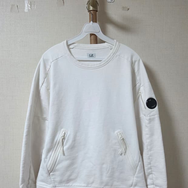 C.P.컴퍼니 20ss 맨투맨 