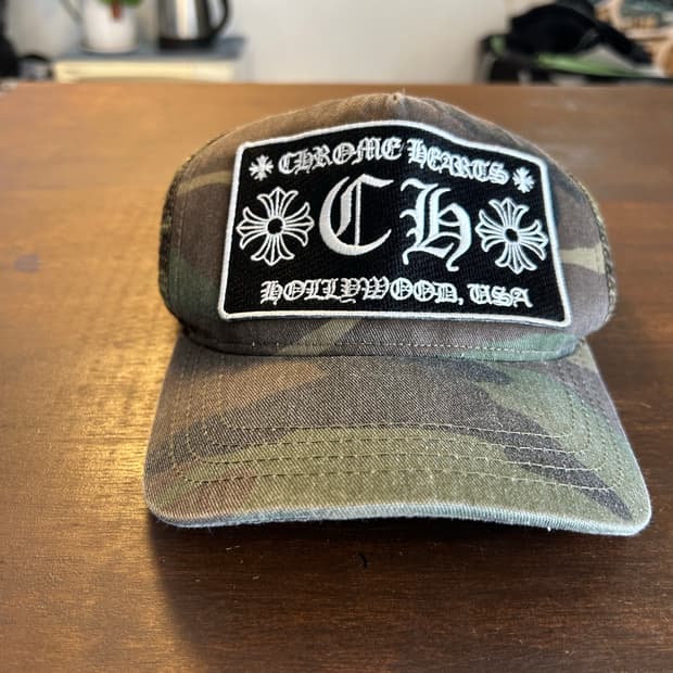 크롬하츠 CH 카모 트러커캡