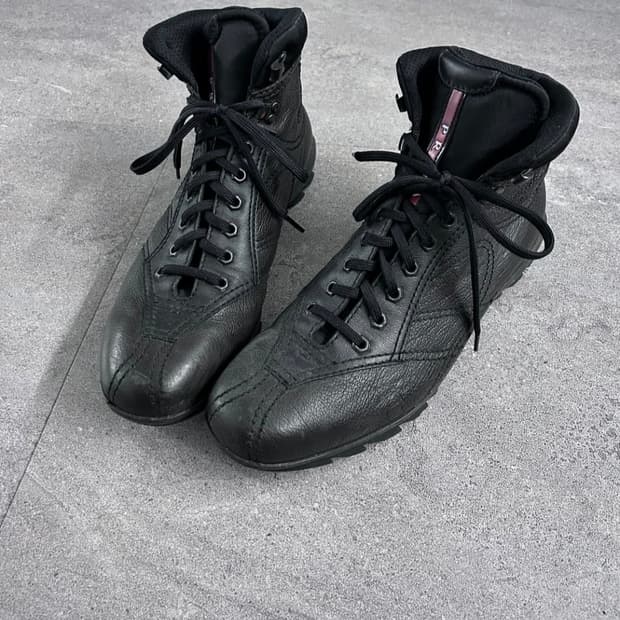 프라다 스포츠 하이킹 부츠