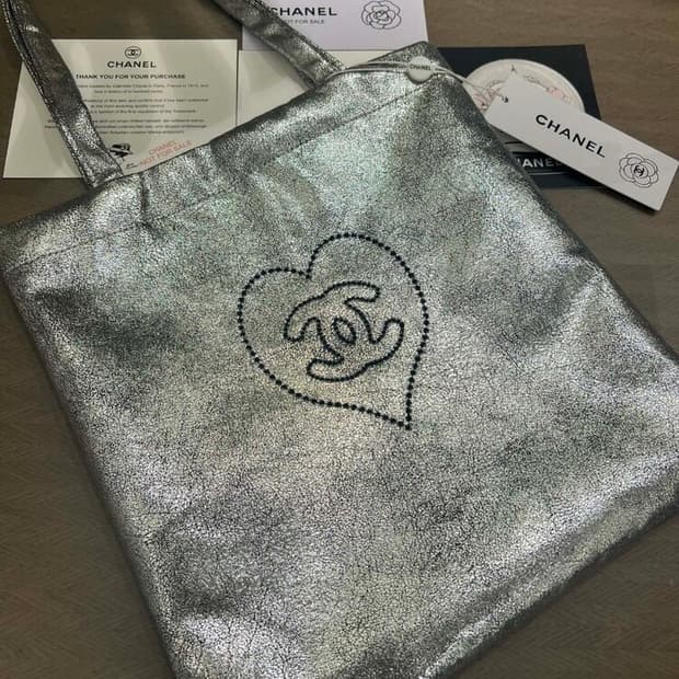 샤넬뷰티 기프트 빈티지 실버 하트 