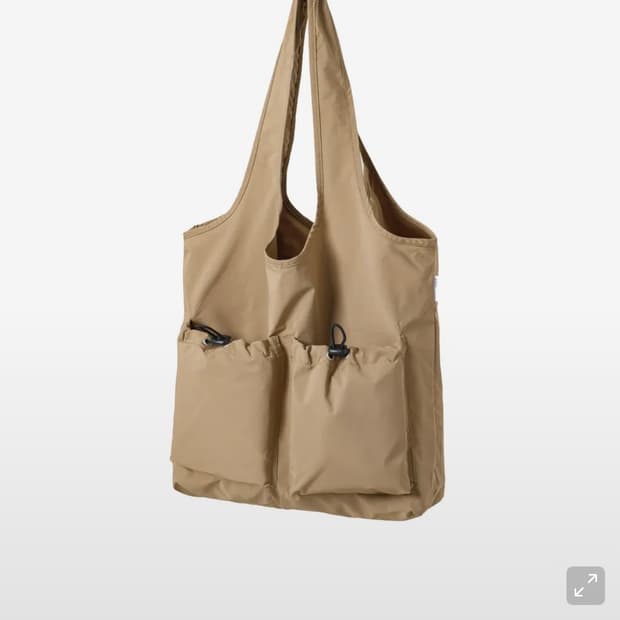 마지언타이틀 보어백 베이지