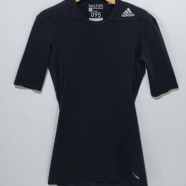 95) 아디다스 블랙 컴프레션 머슬핏 반팔티