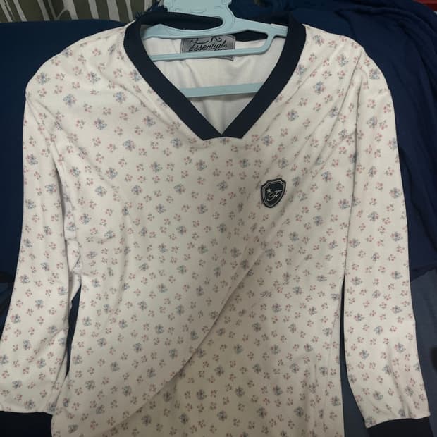 [F.E.E.S] V neck flower terry shirt 