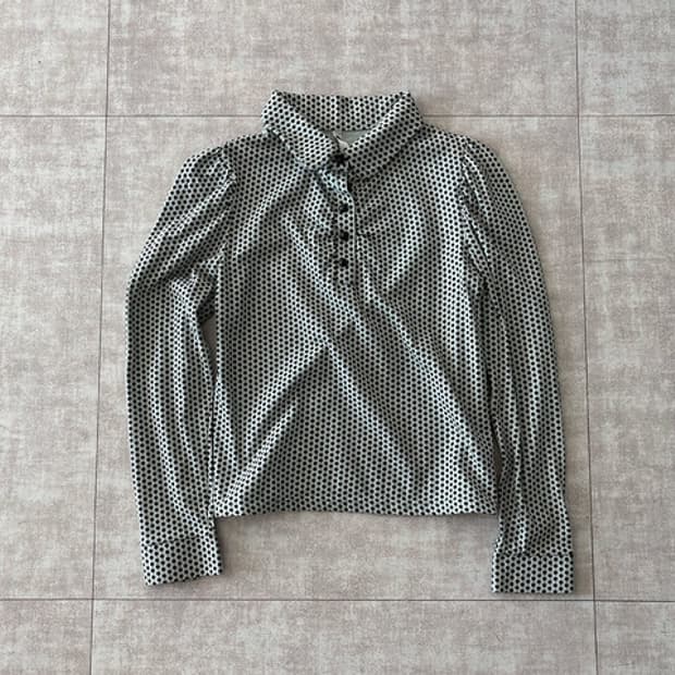 apple dot collar top