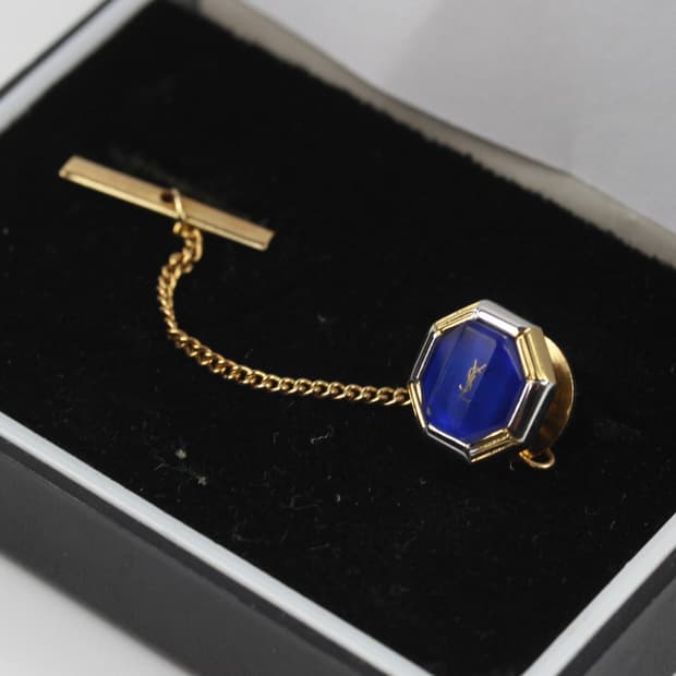 입생로랑 A등급 남자 명품 뱃지 핀 포인트 빈티지