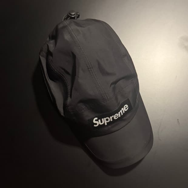 슈프림 고어텍스 캠프캡 블랙 - 22FW