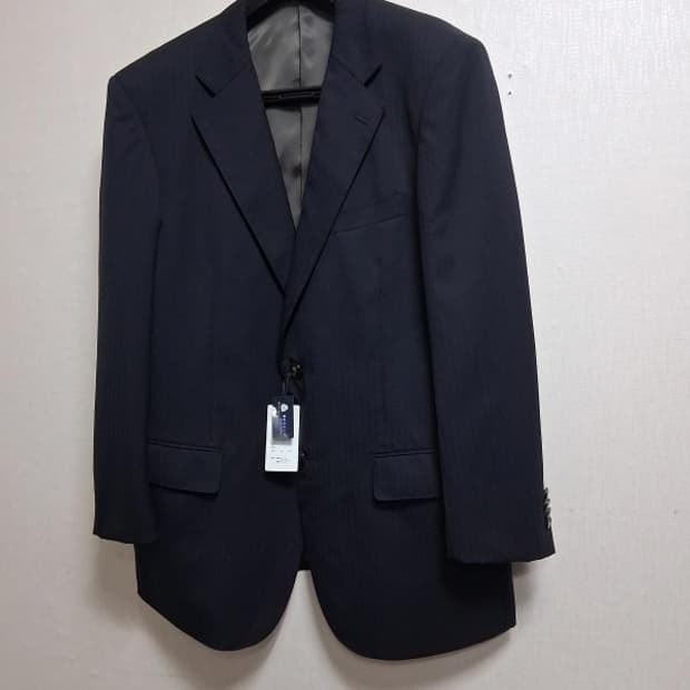 CHRISTIAN ORANI 크리스찬 오라니  100%순모 춘추 정장쟈켓