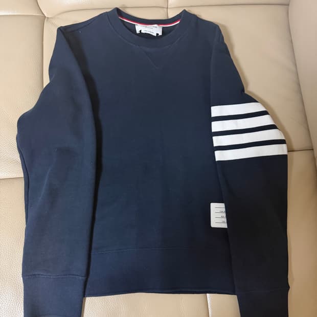 톰브라운 4바 네이비 맨투맨