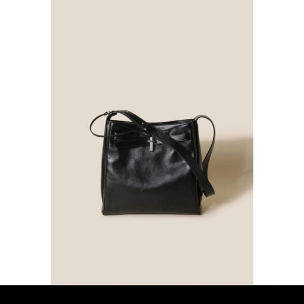 쿠론페르미어31 숄더백