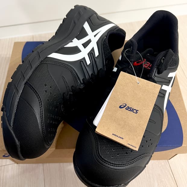 (255/US7.5)(새상품)아식스 스니커즈 신발 윈잡 블랙 화이트