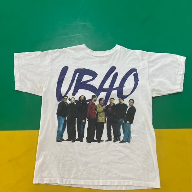 UR40 밴드티