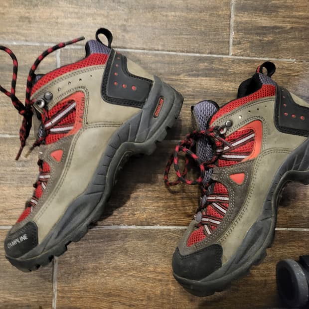 캠프라인등산화235