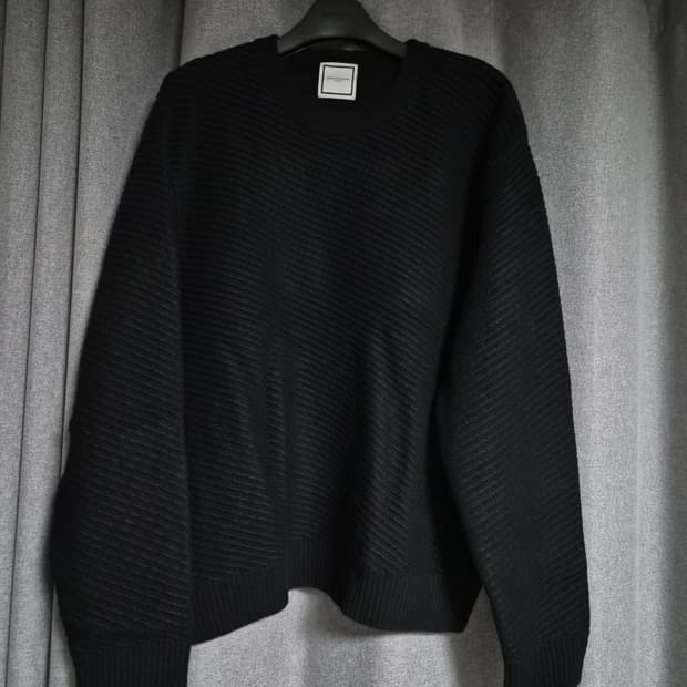 우영미 빗살무늬 니트 팝니다 솔리드옴므 타임옴므