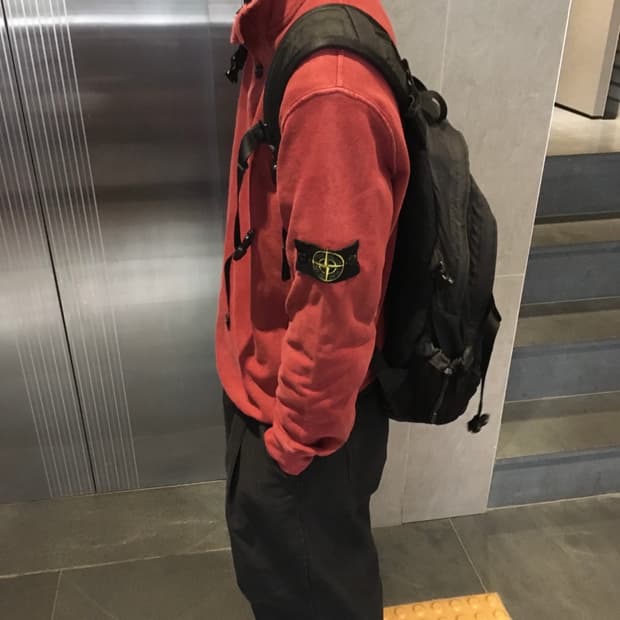 XL) 스톤아일랜드 하이넥 버튼다운 스웨트 셔츠 반집업 105