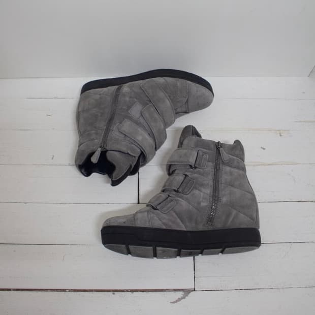 프라다 스니커즈 prada suede strap high sneakers