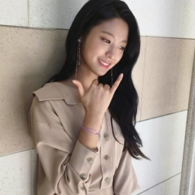 설현 비비안웨스트우드 네이비 원피스 38