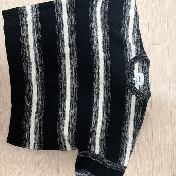 비바 스튜디오 니트 M