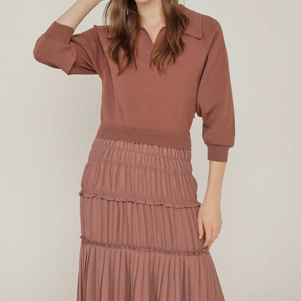 온앤온 오픈칼라니트  티어드 플리츠 원피스 55사이즈