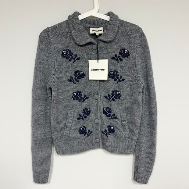 [8]슈슈통 25fw 자수 비즈 가디건/그레이