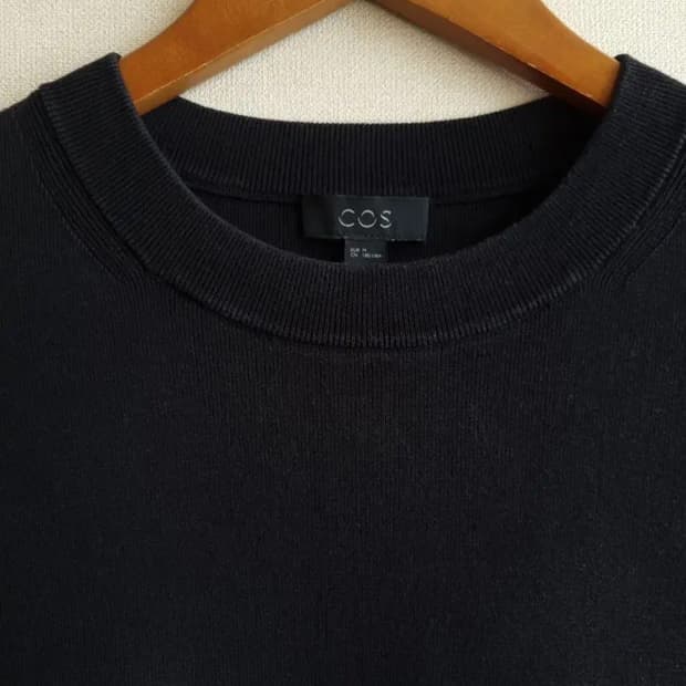 COS 코스 남성 블랙 베스트 슬리브리스 탑 