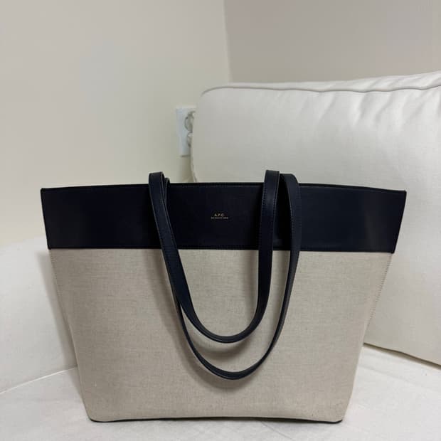 A.P.C. 아페쎄 토탈리 쇼퍼백 캔버스백