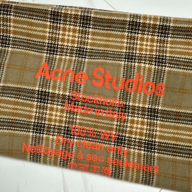 아크네 브라운 체크 울 목도리 머플러