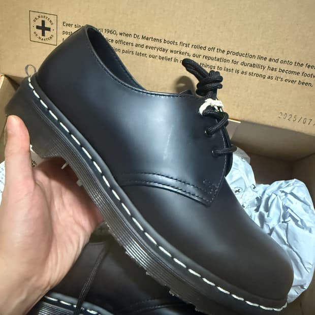 260사이즈 닥터마틴 1461 화이트스티치 24757001