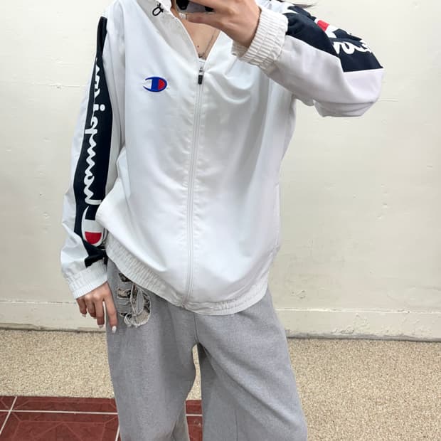 챔피온 바람막이 화이트
