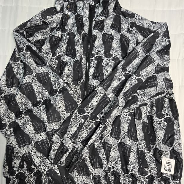 반스x오프닝세레모니 콜라보 바람막이 L