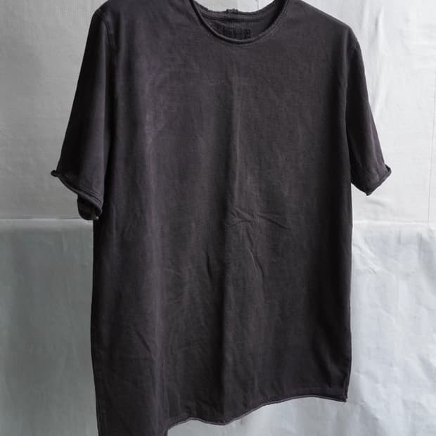 base tee / gallnut ink L