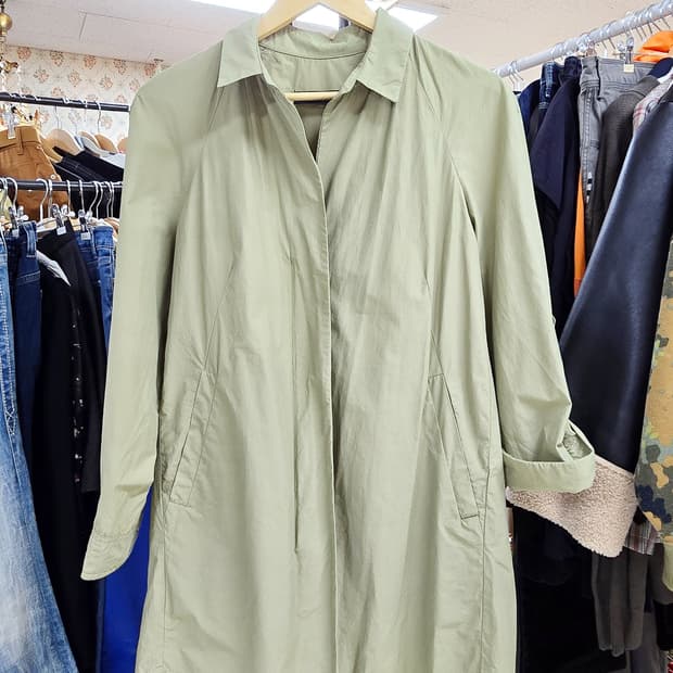 [S] 리스트 카키 셔츠형 바람막이 자켓