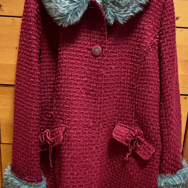 엑시즈팜 퍼 하프 코트