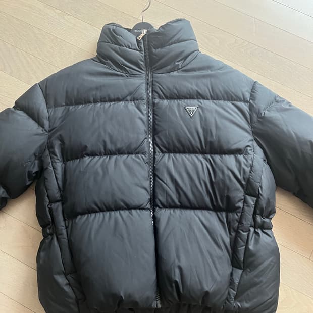게스 블랙 패딩 점퍼