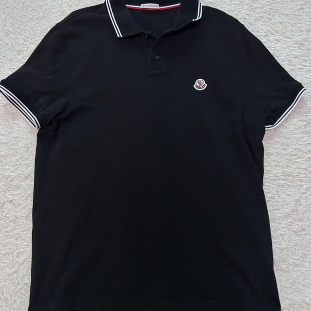 [L] 몽클레어 카라 반팔티 블랙