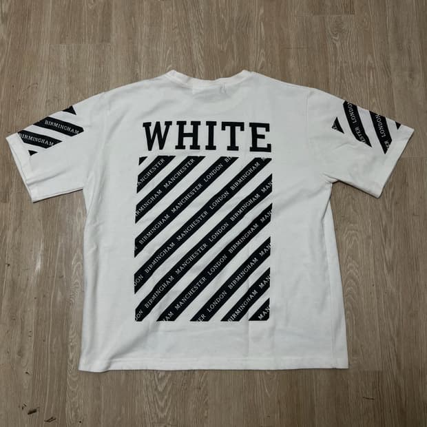 오프화이트 백프린팅 빅로고 반팔티 M 