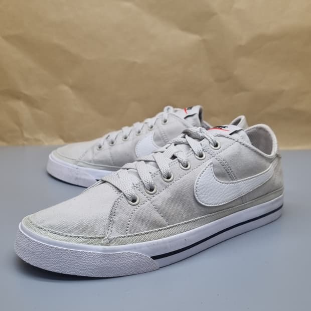 나이키 코트레거시 스니커즈 250