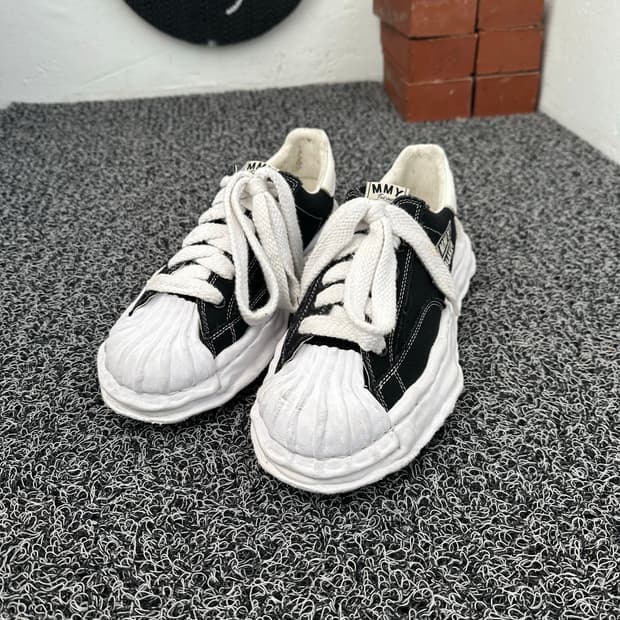 미하라 야스히로 블레이키 스니커즈 블랙 42 / 270