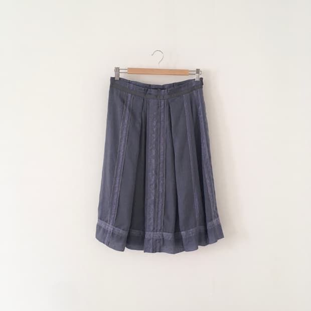 silky lace skirt 