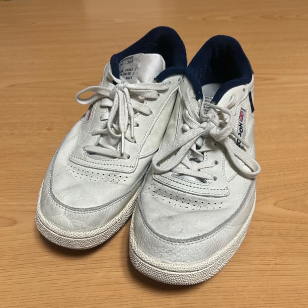 리복 50주년 스니커즈 