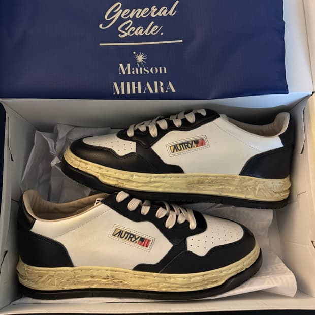 오트리 x  MAISON MIHARA YASUHIRO 스니커즈