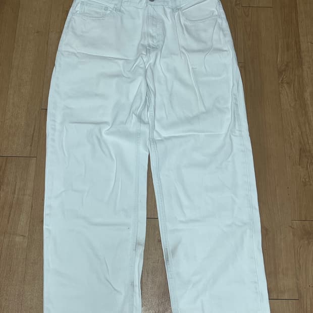 유니클로 와이드스트레이트진