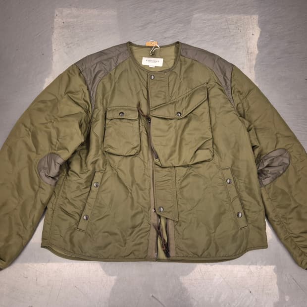 이스트로그 cba 퀼팅  자켓