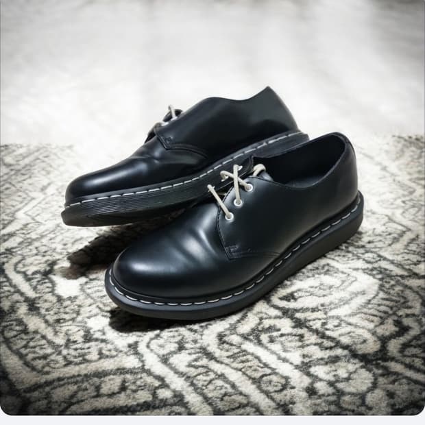 UK7(260) 닥터마틴 화이트스티치 블랙 3홀구두 aw004 gv12n