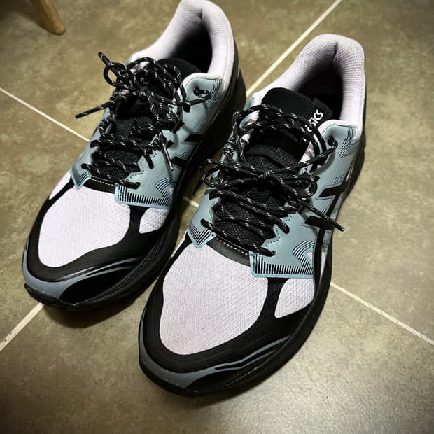 아식스 젤터레인 페이디드 애쉬 락 블랙 265