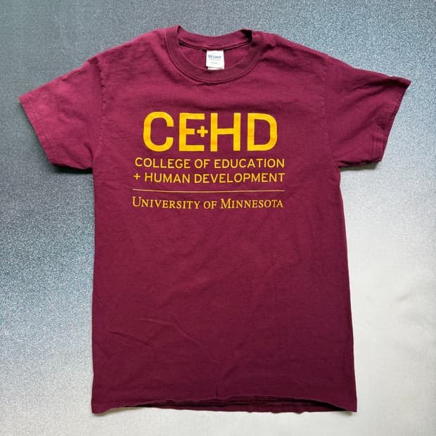 GILDAN University of Minnesota 단과대 굿즈 반팔